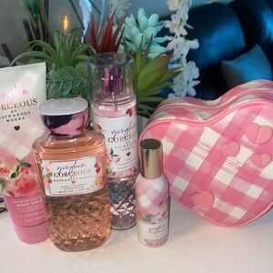 Bath and Bodyworks Gingham Gorgeous Gift Set Combo Great Gift